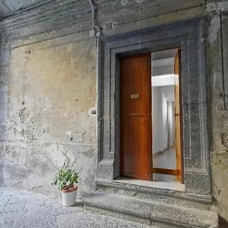 Santi Apostoli House-2